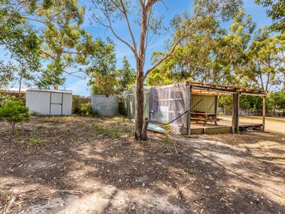 34 Cray Point Parade, Eggs And Bacon Bay