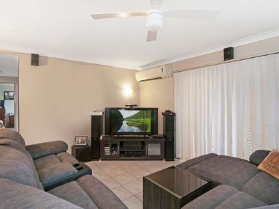 18 Willoughby Crescent, Springwood
