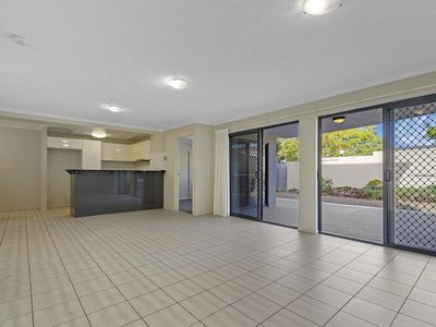 15 / 4-8 Omeo Street, Macgregor