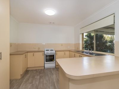 13 Honeysuckle Avenue, Kawungan