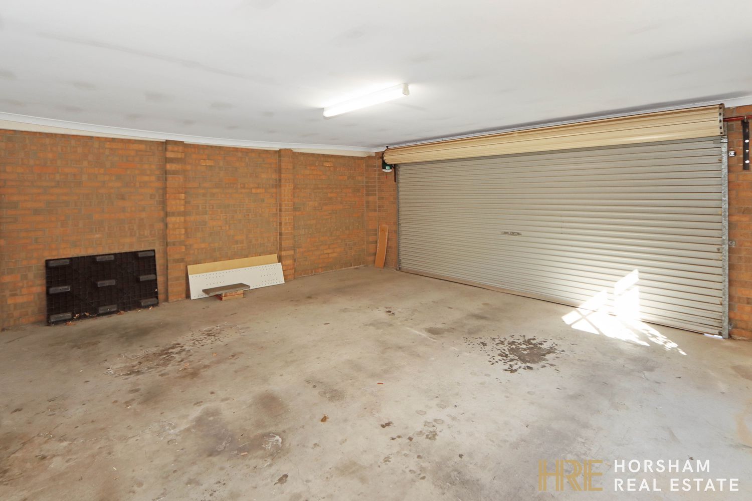 16 Burnett Street, Horsham