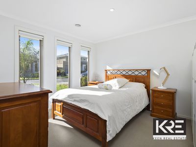 21 Lucinda Lane, Cranbourne North