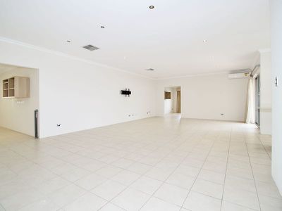 22 Searchers Crescent , Baldivis