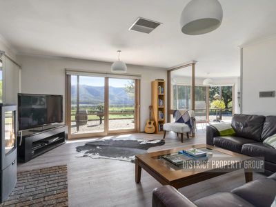 3165 Mansfield Woods Point Road, Jamieson