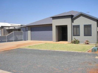 14 Lapwing Way, South Hedland