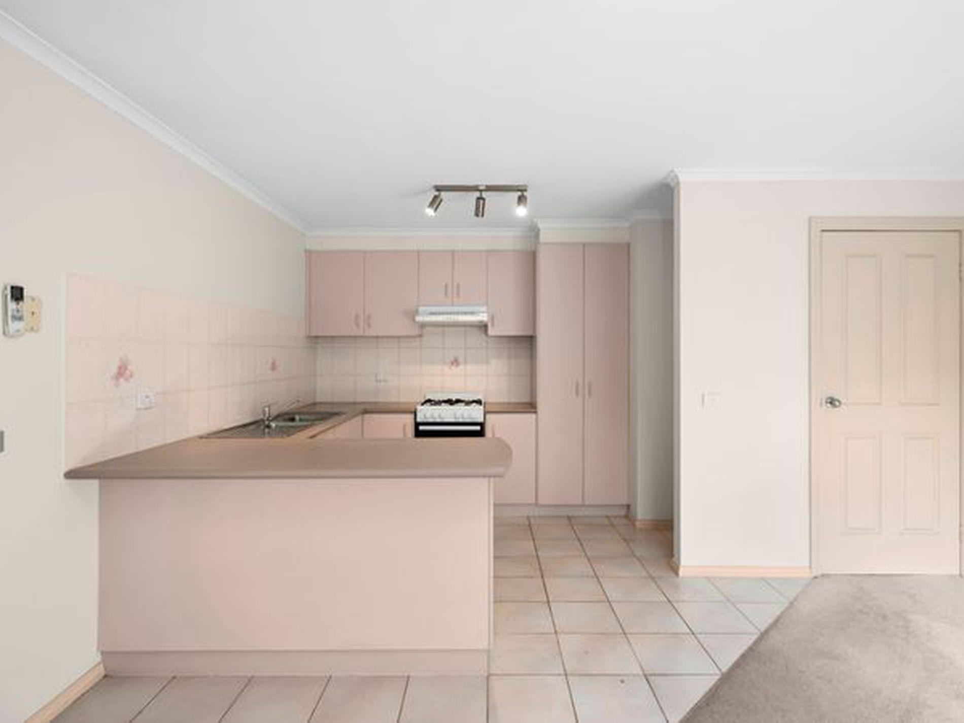 20 Chapel Street, Whittington