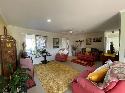42 Moonstone Drive, Urangan