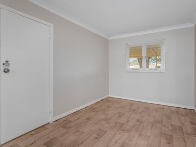 41 Eureka Street, Hannans