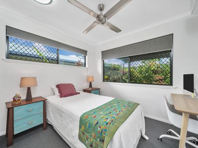 6 Quartz Street, Edmonton