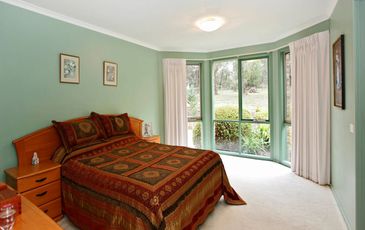 6 Fox Road, Beaconsfield Upper