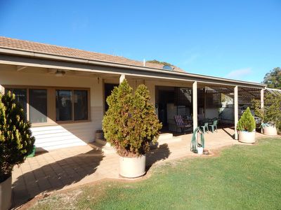 11 Coutts Street, Boort