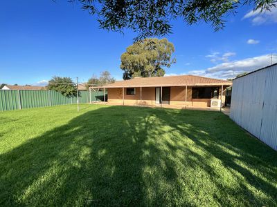 99 Baird Drive, Dubbo