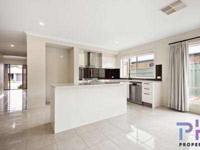7 Loriini Place, Kangaroo Flat
