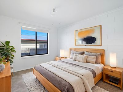 9 / 11 Toongabbie Street, Midway Point