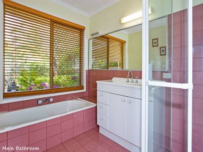 4 Justora Street, Rochedale South
