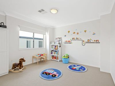 10 Cayman Pl, Forest Lake