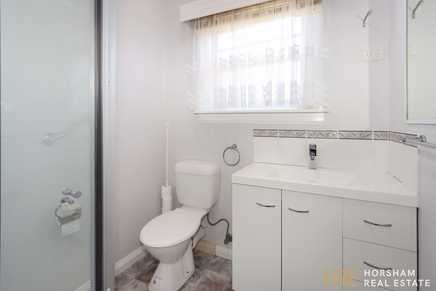 8 Federation Avenue, Horsham