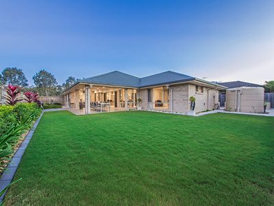 5 Sylvateere Cr, Wakerley