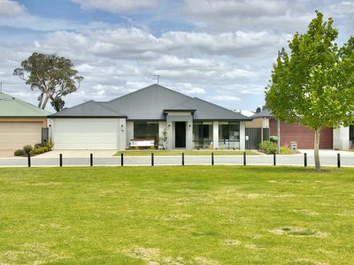 10 Whinhill Loop , Baldivis