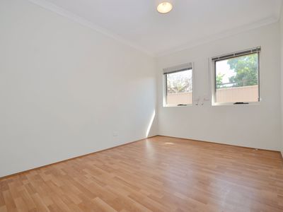 38 Lenihan Corner, Wattle Grove