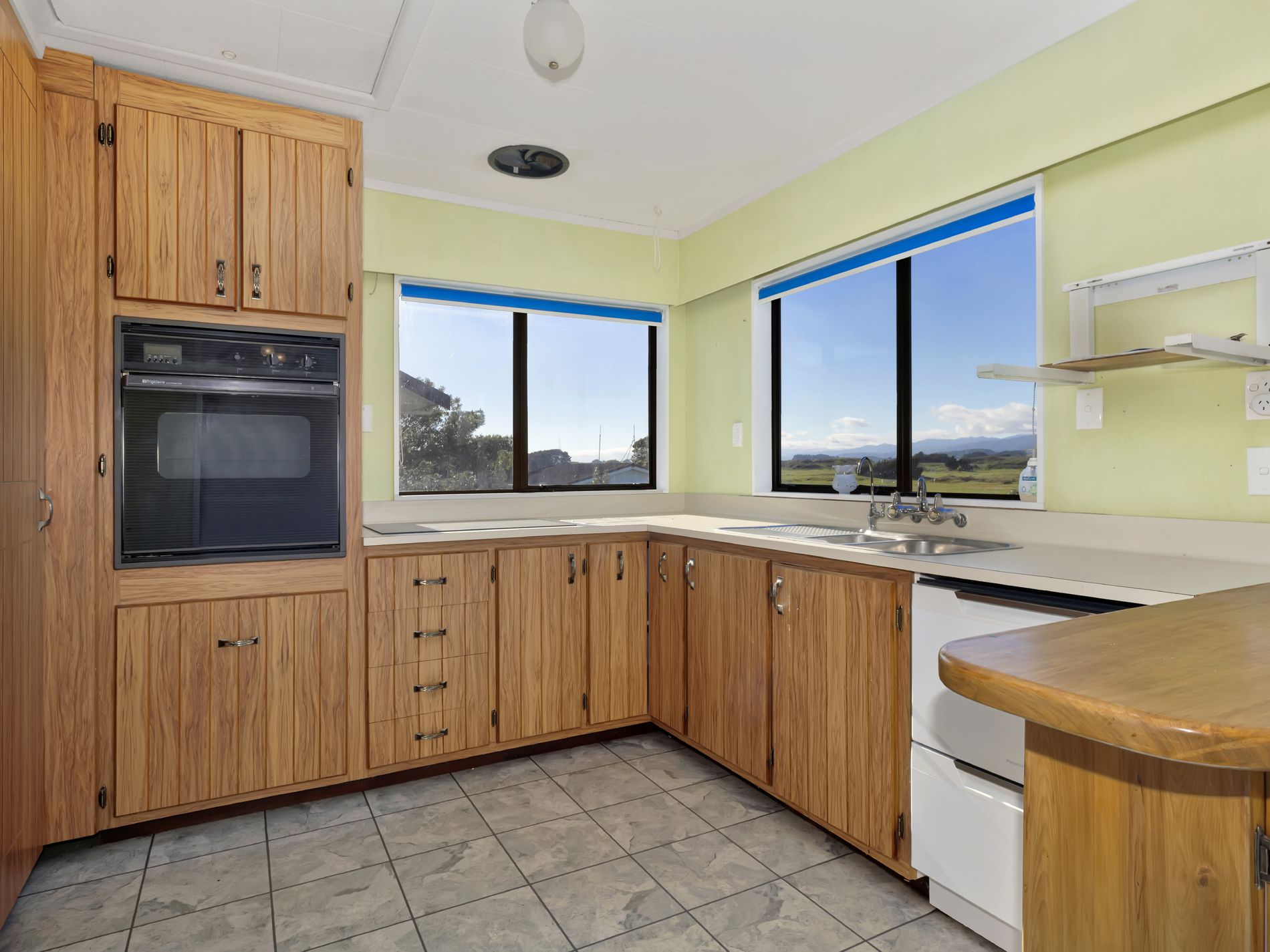 12 Moana Street, Otaki Beach
