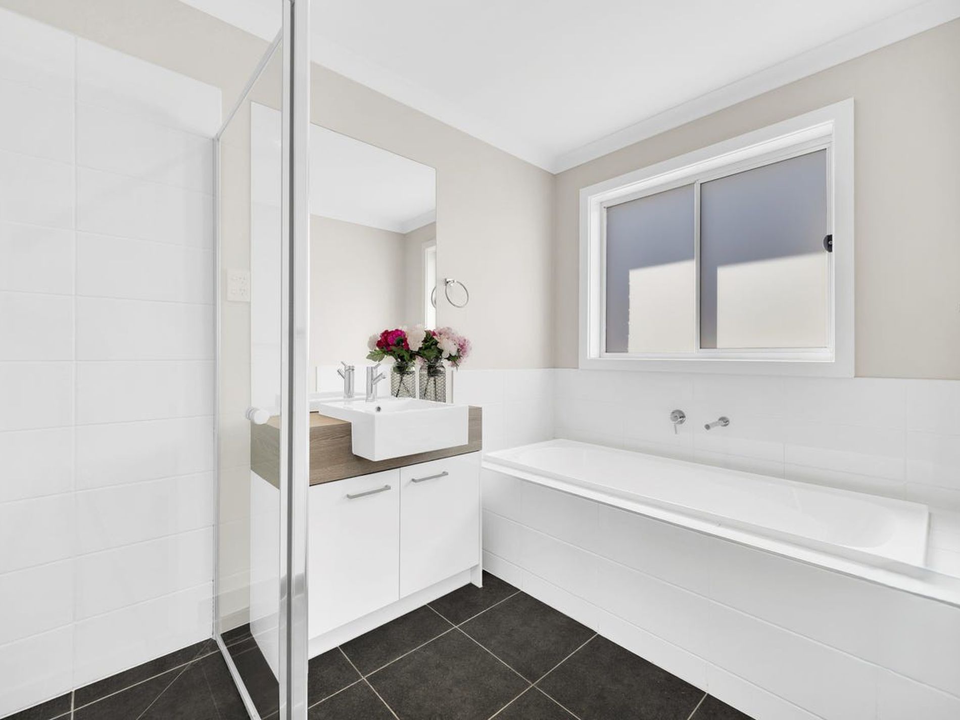 13 Edwin Close, Manor Lakes
