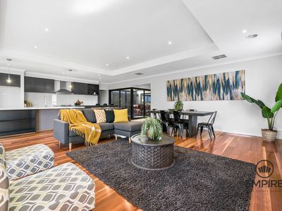 31 Como Parade, Clyde North