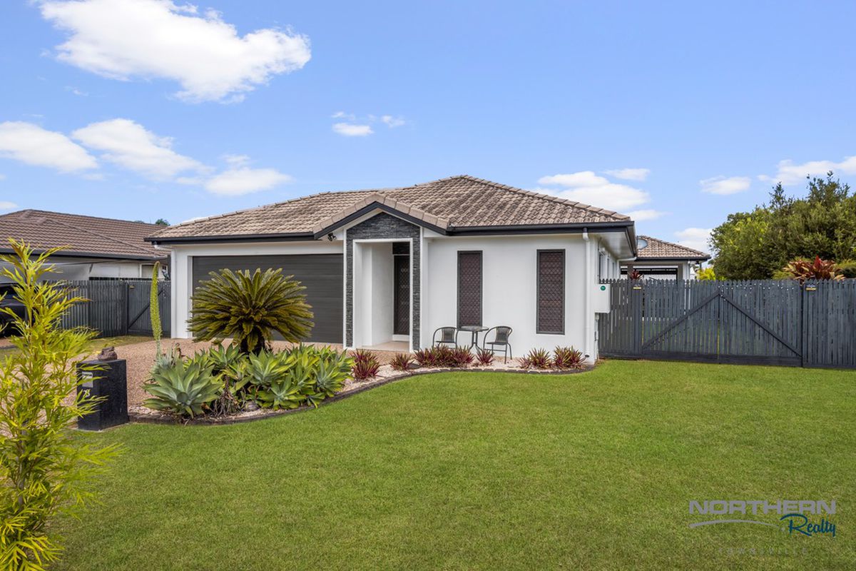 Family Living with Side Access & Room for Shed & Boat