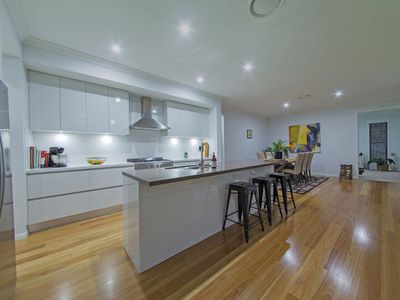 11 Bisley Place, Wakerley