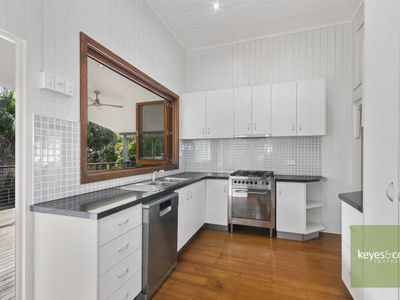 33 Townsend Street, Mysterton