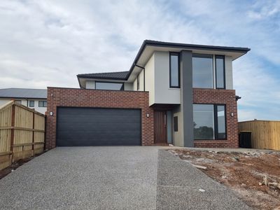 83 Kingdom Boulevard, Weir Views