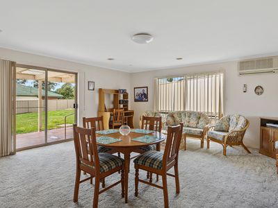 7 DOYLE CRESCENT, Seymour