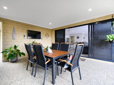 31 Jinatong Loop, Dawesville
