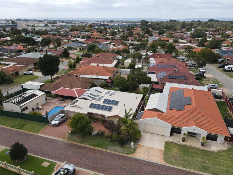 21 Veneta Circuit, Atwell