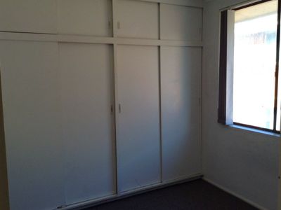 8 / 11 Peterborough Avenue, Lake Illawarra