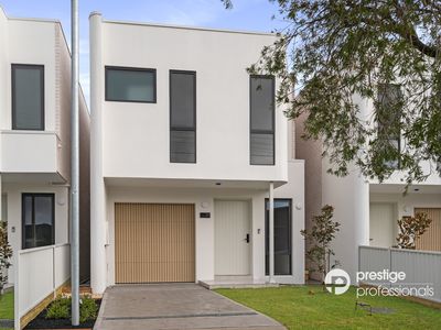 6B Lucas Avenue, Moorebank