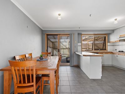 61 Bartlett Crescent, Hoppers Crossing