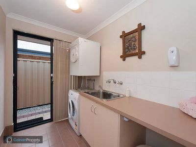 2 / 5 Gullima Court, Huntingdale