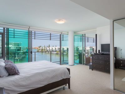 6302 / 2 Ephraim Island Parade, Paradise Point