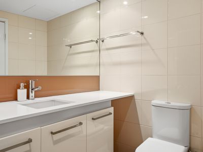 806 / 19 The Circus, Burswood