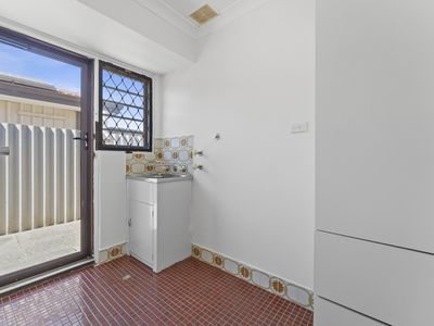 72 Cambridge Crescent, Cooloongup