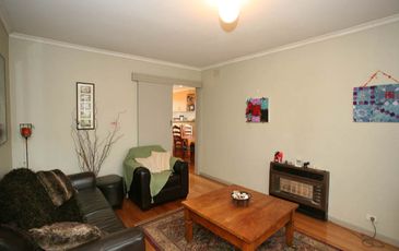 8 Slingsby Avenue, Beaconsfield