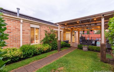 9 Grange Circuit, Beaconsfield