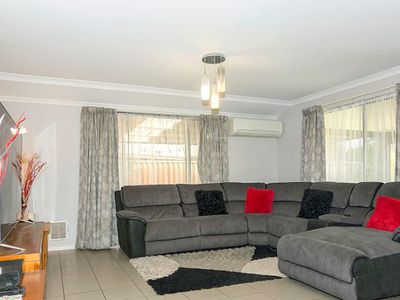 17 King Edward Way, Eaton