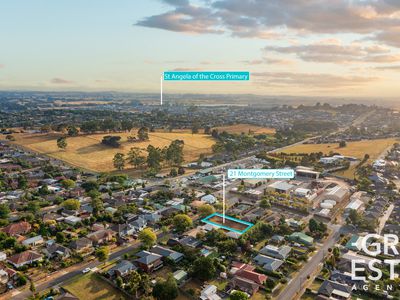 21  MONTGOMERY STREET, Warragul