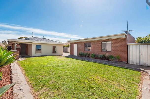 33 Wattleglen Street, Craigieburn