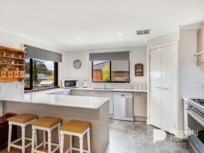 8 Lushington Rise, Mckenzie Hill