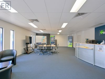 60 Mordaunt Circuit, Canning Vale