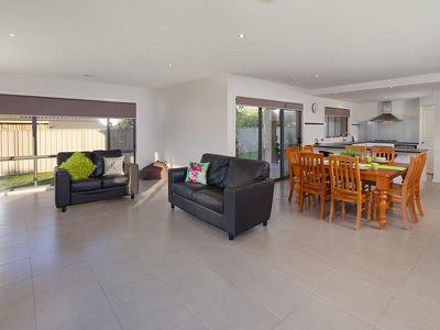 16 HEMLOCK COURT, Baranduda