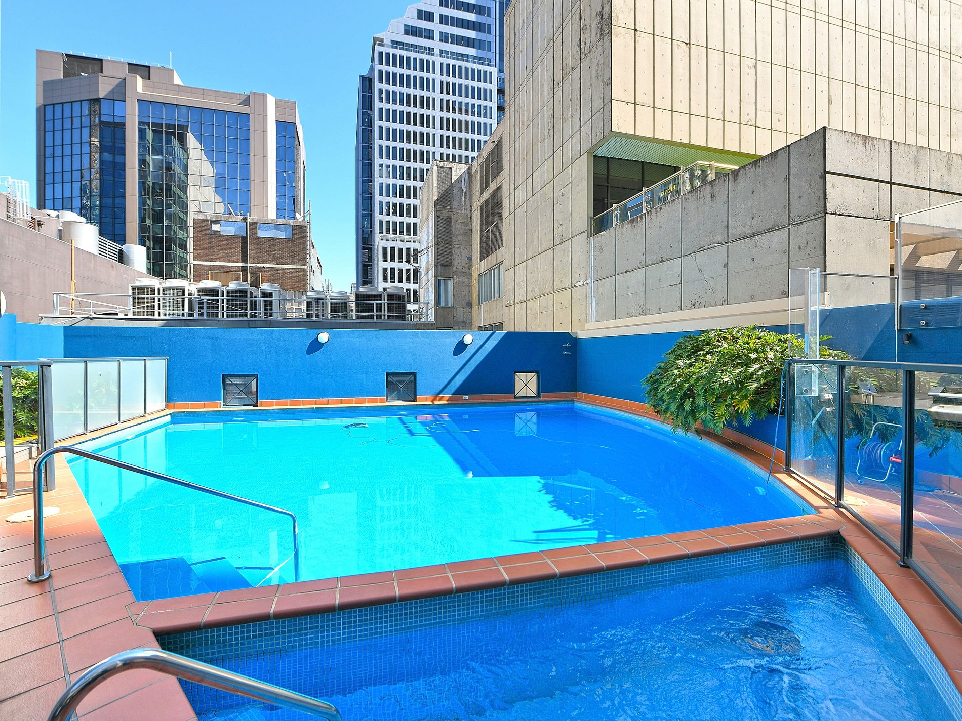 2202 / 1 Hosking Place, Sydney